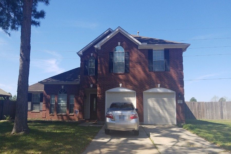 1st image of 14727 Bladenboro Dr