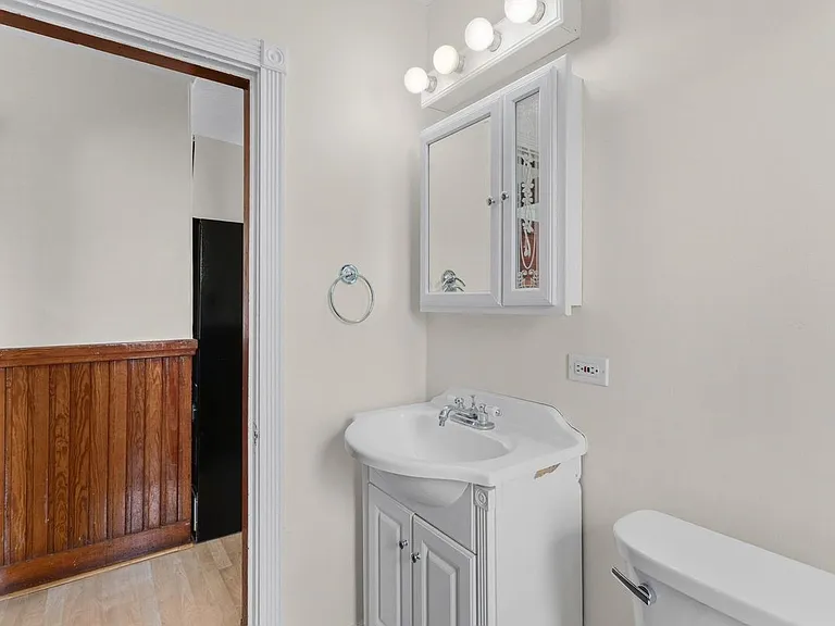 616 Hevey St — Photo 17