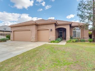 12809 Hawaii Ln, Bakersfield, CA 93312