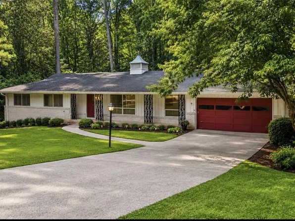 165 W Spalding Dr, Atlanta, GA 30328