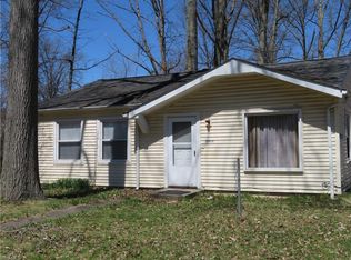 2406 Kenwood Dr SW, Warren, OH