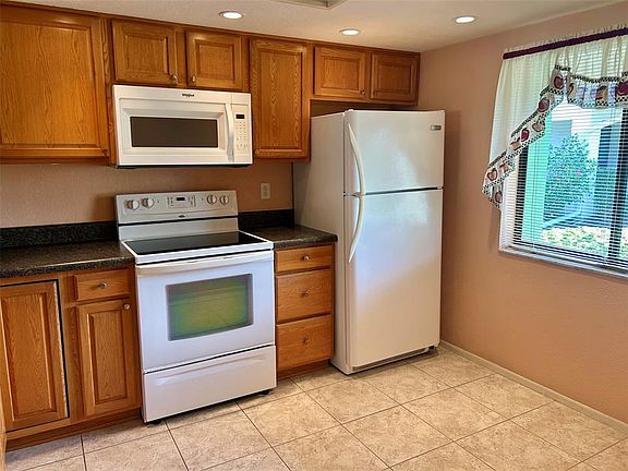 2nd image of 2514 Royal Pines Cir #25-D