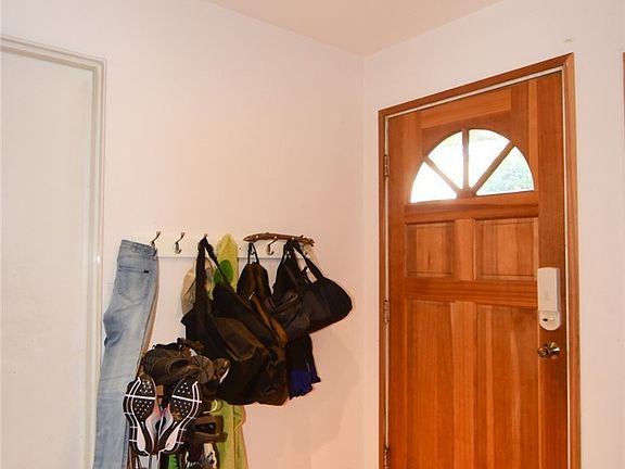 3rd image of 12111 NE 149th St