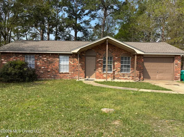 2207 Ladnier Rd, Gautier, MS 39553