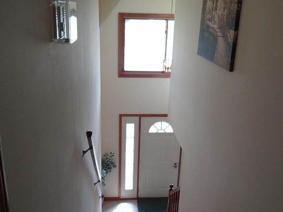 3rd image of 2714 Oppenheim Ct APT 4