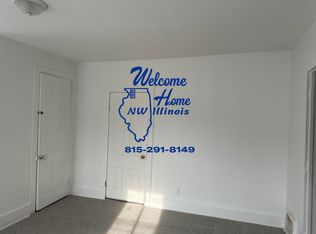 407 1/2 S Beaver Ave, Freeport, IL 61032