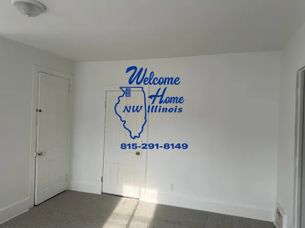 407 1/2 S Beaver Ave, Freeport, IL 61032