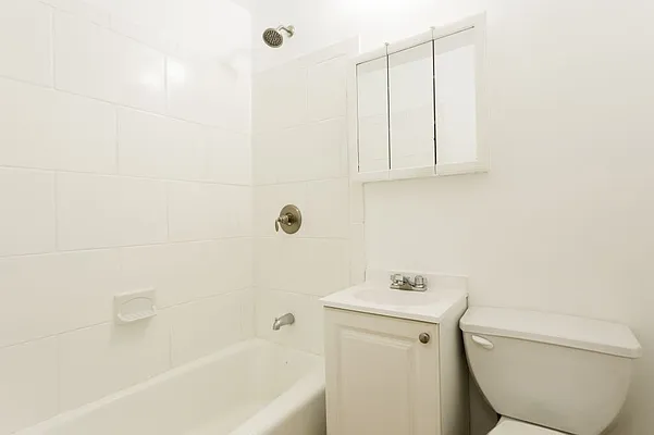 Rented by MNS | media 4