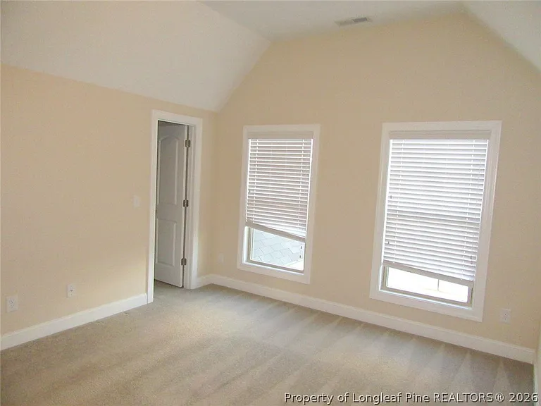 512 Rossendale Dr — Photo 35