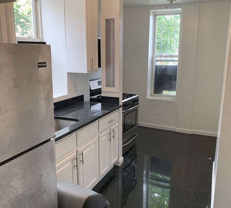 1st image of 5 Macdonough St #4
