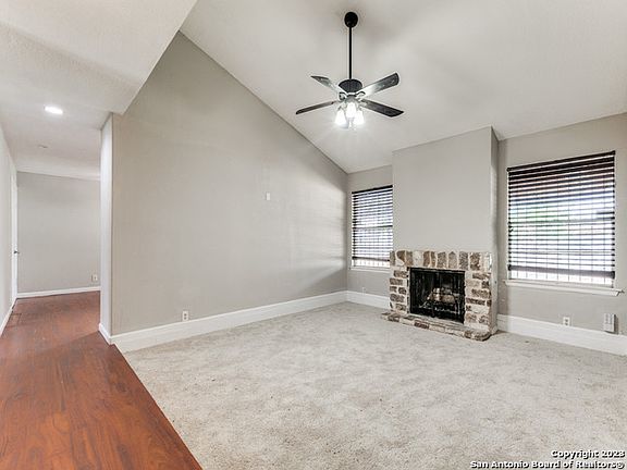 5th image of 9631 CANEY CREEK DR