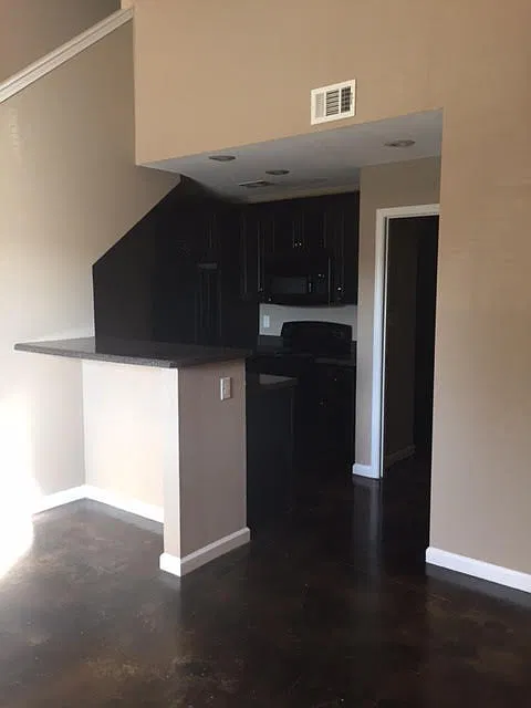 2519 Forest Home Rd — Photo 3