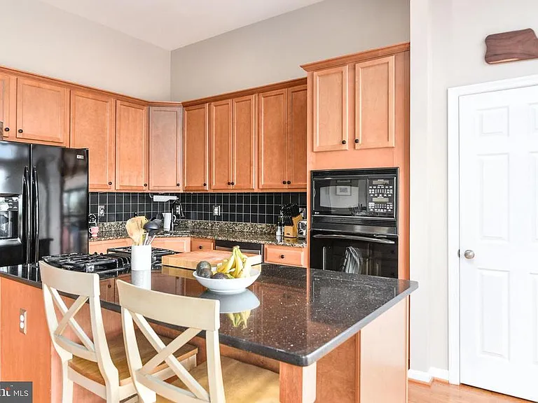 2372 Battery Hill Cir — Photo 12