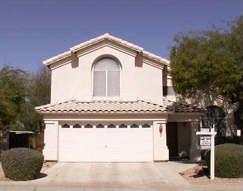 2 car garage, RV Gate