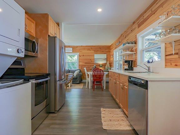 5th image of 115 Roderick Mackenzie Ln