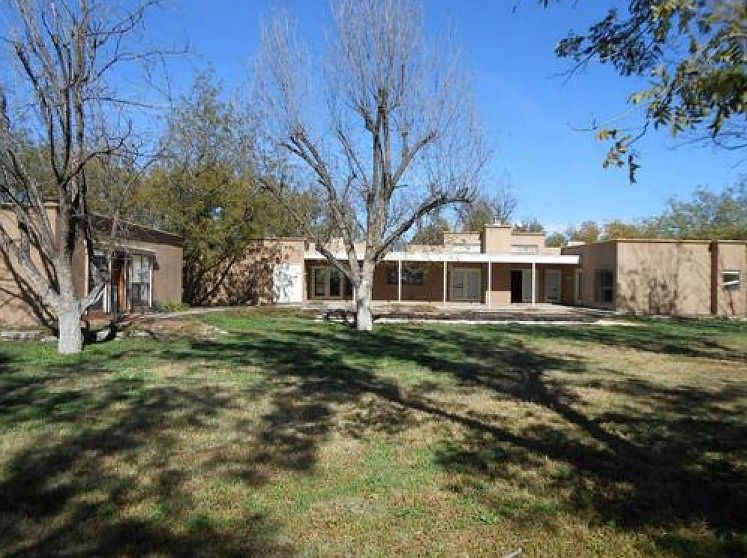 2nd image of 112 Lytton Cir