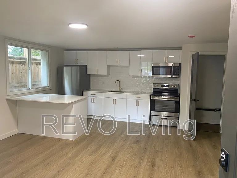 3 Water St #ST7 — Photo 10