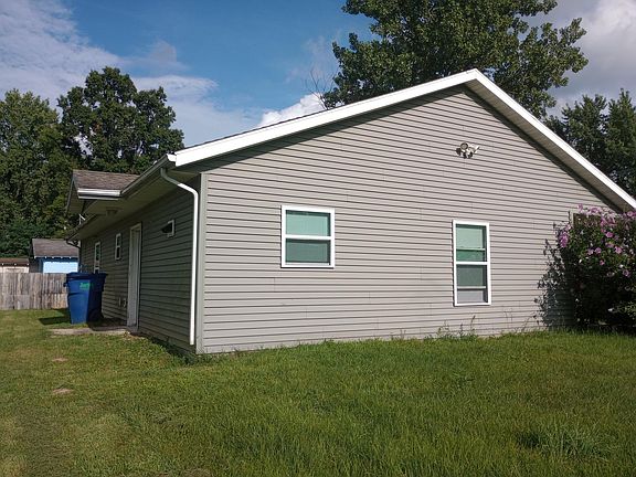 3rd image of 1235 E Main St