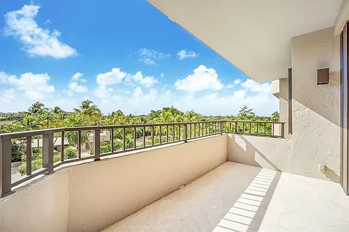 151 Crandon Blvd #439 Photo 1