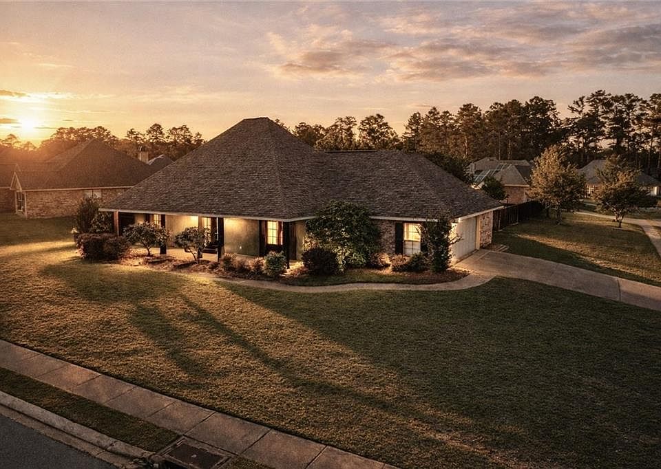1st image of 100 Iberia Ln