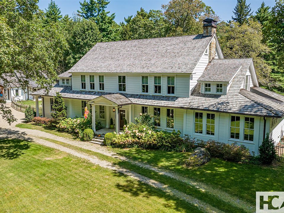 1st image of 225 Bowery Road