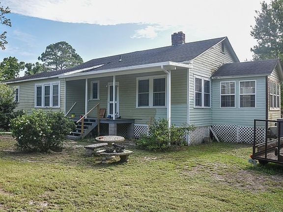5th image of 1051 Pinewood St