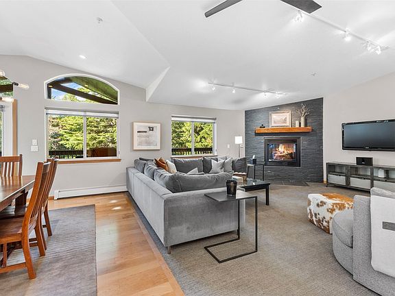 2nd image of 233 Creekside Drive UNIT 105