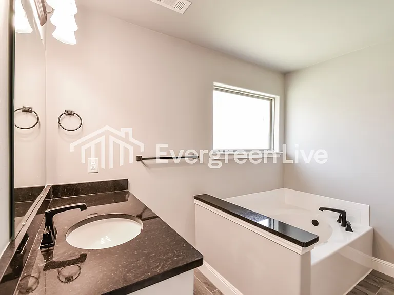 6003 Reynolds St — Photo 5