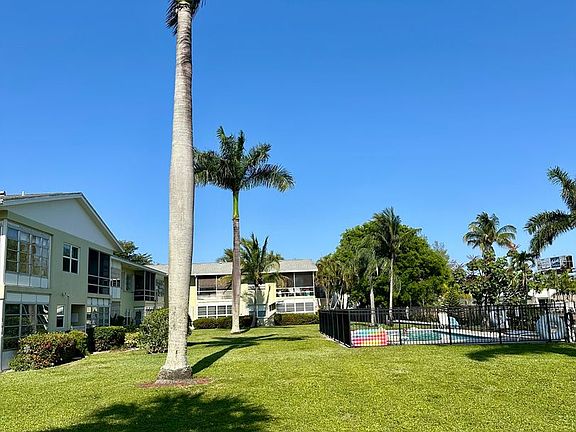 2nd image of 960 Crystal Lake Dr APT 212C