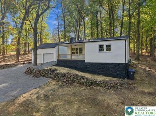 236 Chestnut Hill Rd, Emmaus, PA 18049