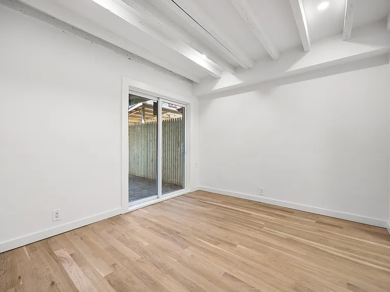 75 Bainbridge St #1A — Photo 8