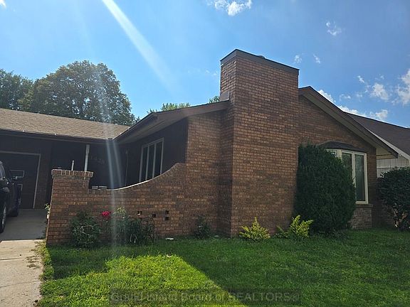 2nd image of 1428 N Hancock Ave