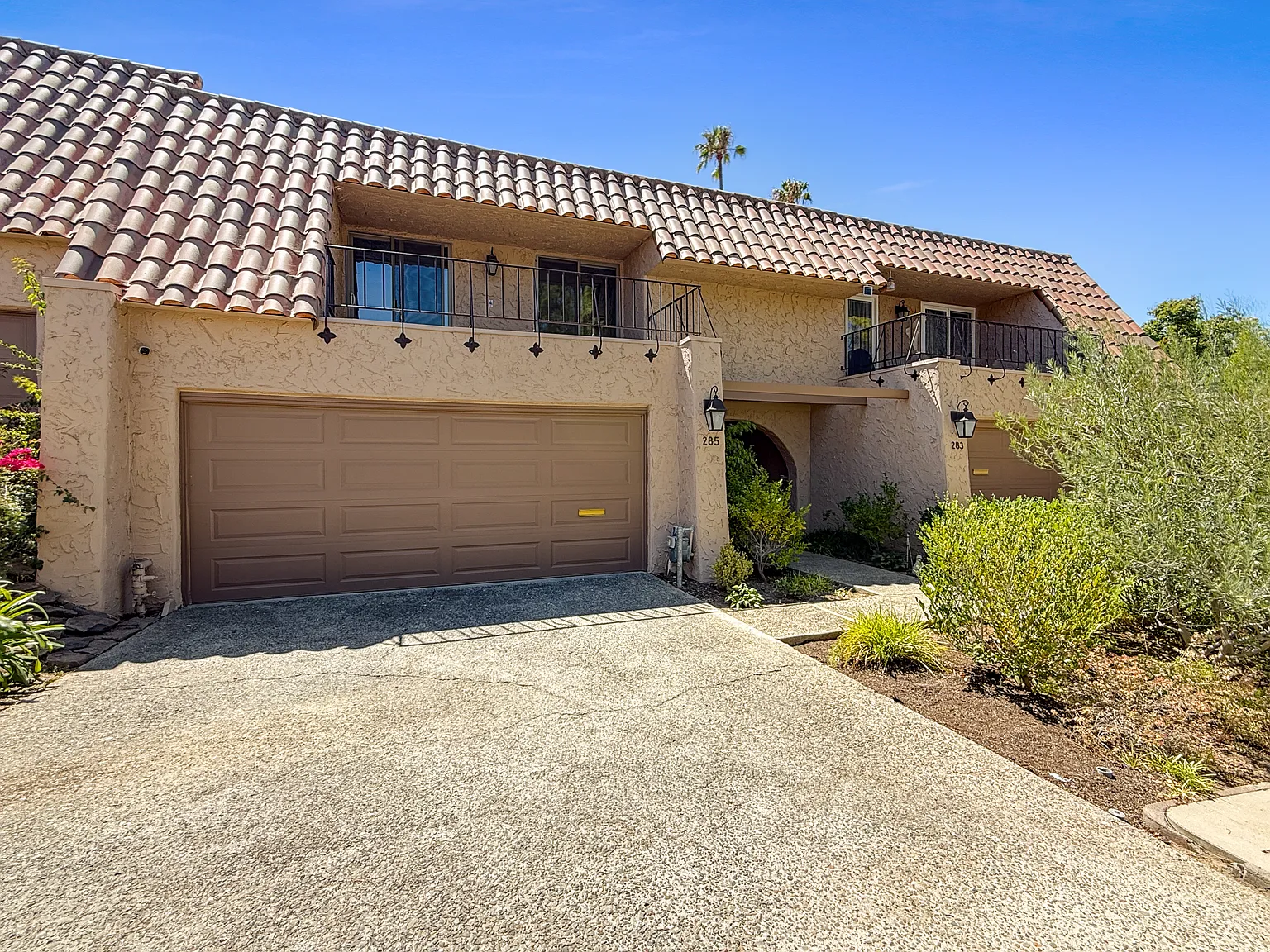 3 bed, 2.5 bath, 2175 sqft, $7,995 — Photo 1