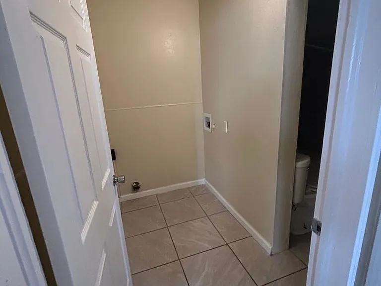 500 E Stanolind Rd — Photo 6