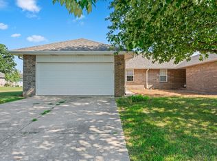 1278 W Butterfield Dr, Nixa, MO 65714