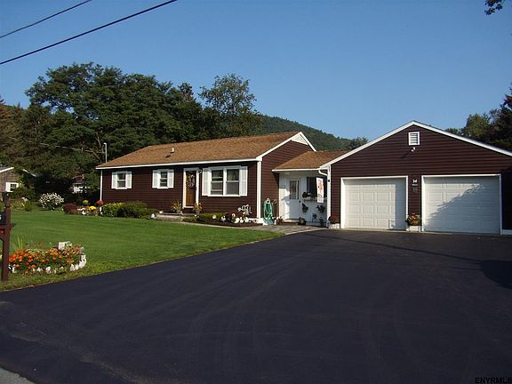 2nd image of 16 Lester Dr