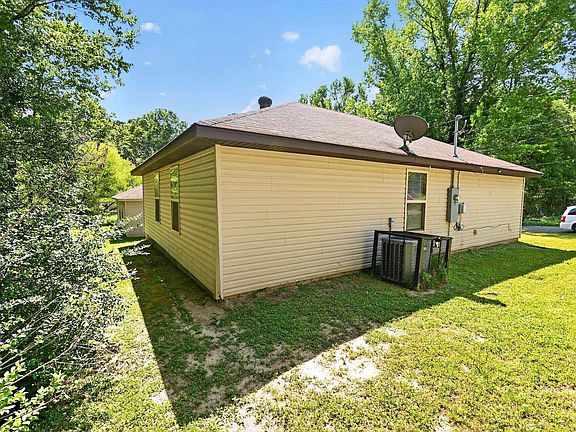 4th image of 1296 Ridge Rd