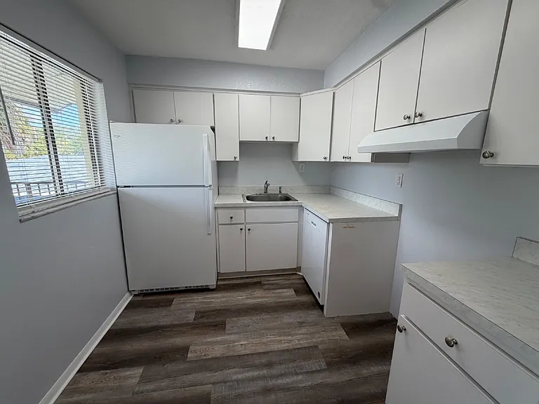 1677 Avocado Ave #6 — Photo 2