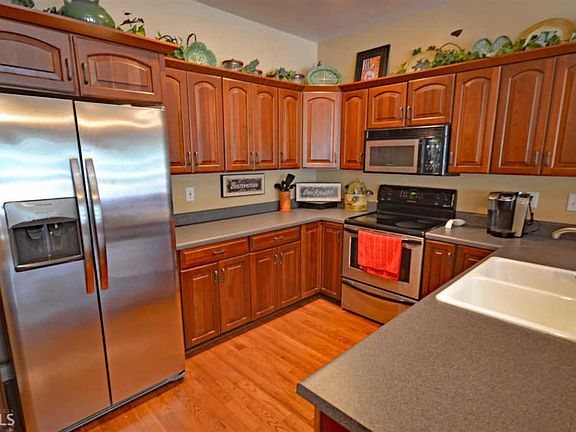 2nd image of 125 Bow Ct