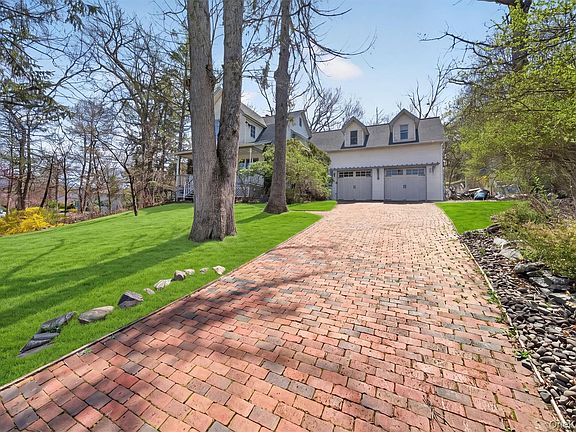 2nd image of 69 Edgewood Drive