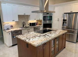 15204 SW 73rd Ct, Palmetto Bay, FL 33157