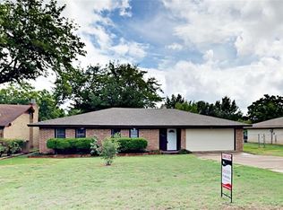 1326 Elsmere Dr, Duncanville, TX 75116