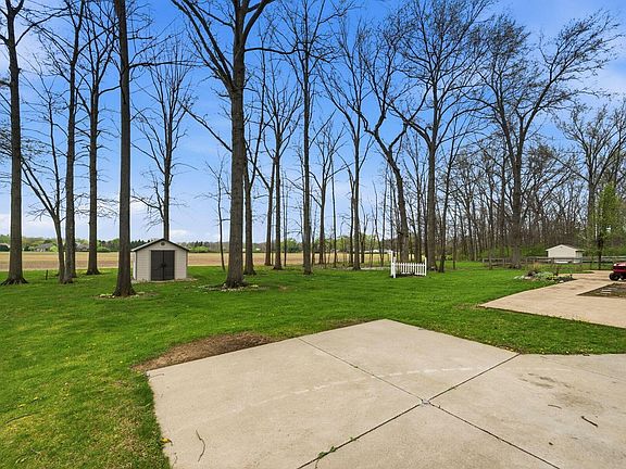 4th image of 1339 Adare Rd