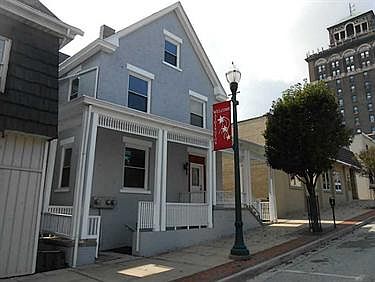 5th image of 78 E Beau St