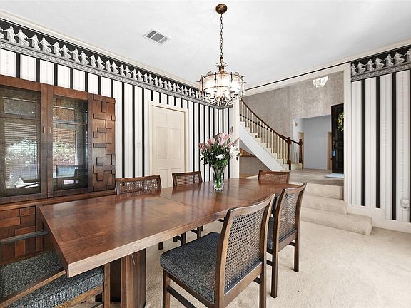 5th image of 2906 Forest Laurel Dr