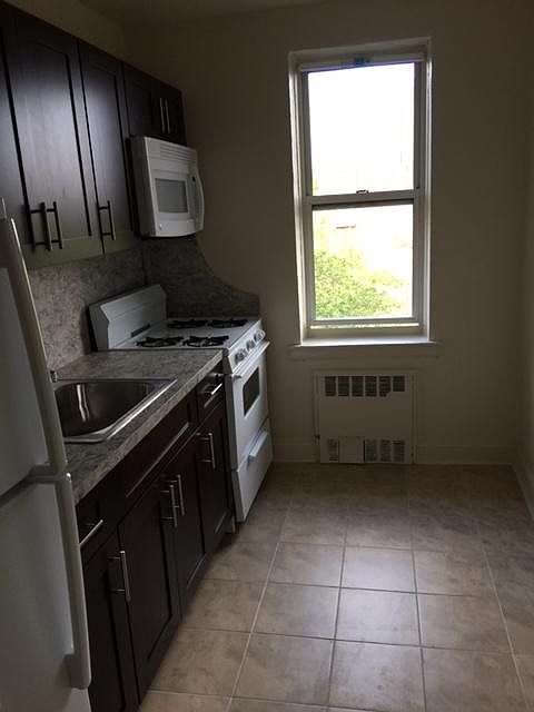 2nd image of 3301 Nostrand Ave #Lgf4