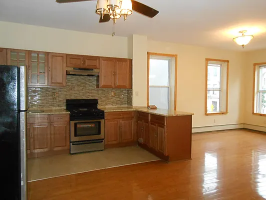 Rented by D Cherry Real Estate Associates LLC | media 2
