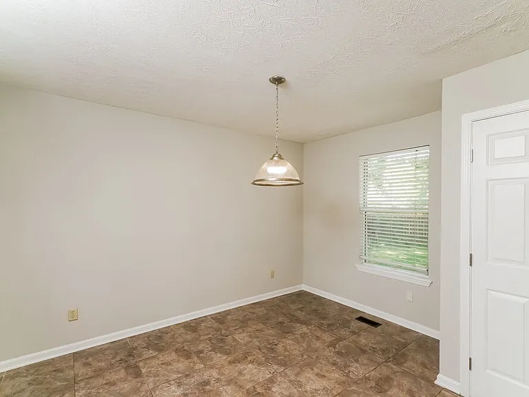 4314 Arwine Ct — Photo 8