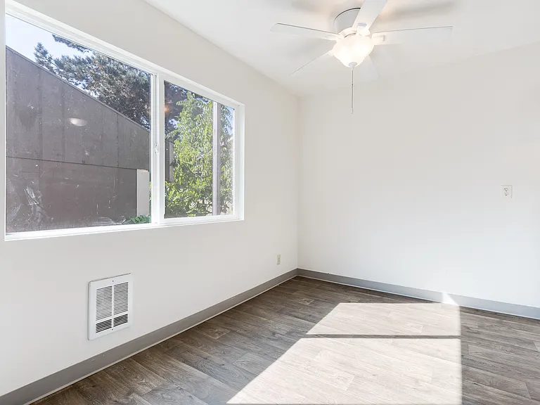 Crestwood Apartments Portland