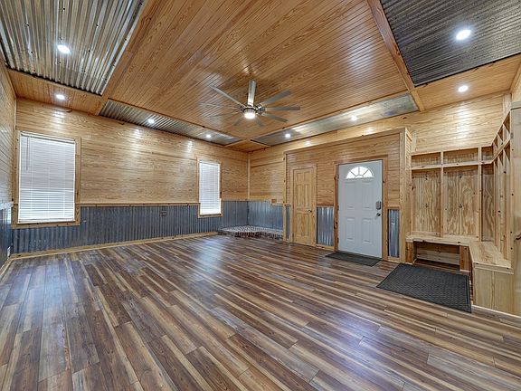5th image of 2711 Rogers Rd